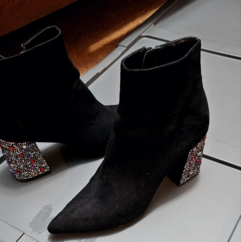 Betsey Johnson ankle booties